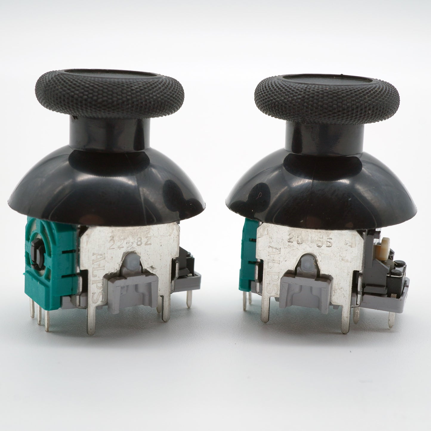 Analog-Sticks und Thumbstick Caps für - PS5, Xbox Series S / X, Switch Pro Controller -